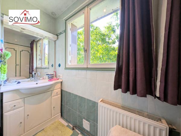 MAISON SUR SOUS-SOL SURÉLEVÉ AVEC JARDIN ARBORÉ ATTENANT ET GARAGE