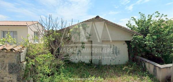 GARAGE D'ENVIRON 72 m² SUR TERRAIN CONSTRUCTIBLE VIABILISE DE 494 m²