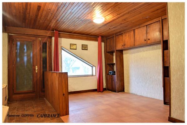 Maison à vendre pièces (17)PUIBOREAU, MAISON A ETAGE AVEC REZ DE CHAUSSEE AMENAGE EN APPARTEMENT, 5 CHAMBRES, GARAGE, VERANDA,TERRAIN CLOS.