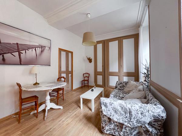 Appartement T2 dans l'hyper centre d'Angers sans travaux avec le charme de l'ancien