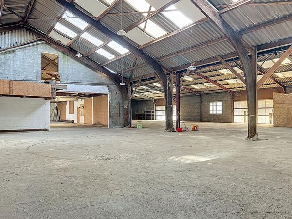 Entrepôt / local industriel 1299 m² Ploeven sur 2800 m² de terrain