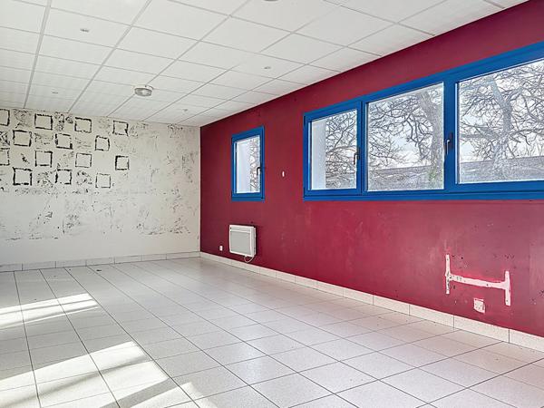 Entrepôt / local industriel 1299 m² Ploeven sur 2800 m² de terrain