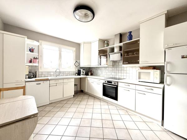 Saintes (17100) Maison hyper centre de Saintes