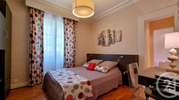 Maison à vendre  16 pièces - 407 m2 SARLAT LA CANEDA - 24