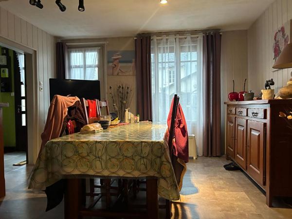 27210 Beuzeville Maison 3 pièces avec cour  101 000 Euros