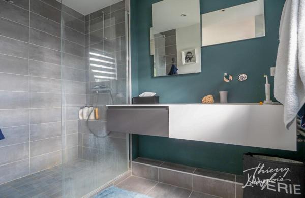 Maison contemporaine semi plain-pied de 182 m2 habitables