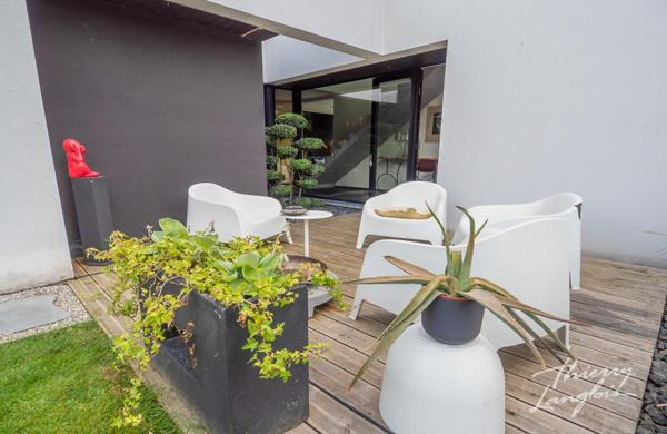 Maison contemporaine semi plain-pied de 182 m2 habitables
