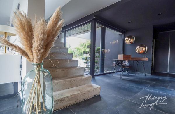 Maison contemporaine semi plain-pied de 182 m2 habitables