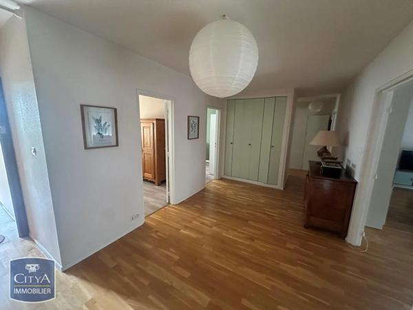 Appartement à louer 4 pièces 99.71m²