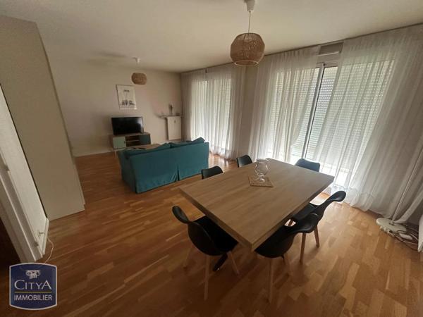 Appartement à louer 4 pièces 99.71m²
