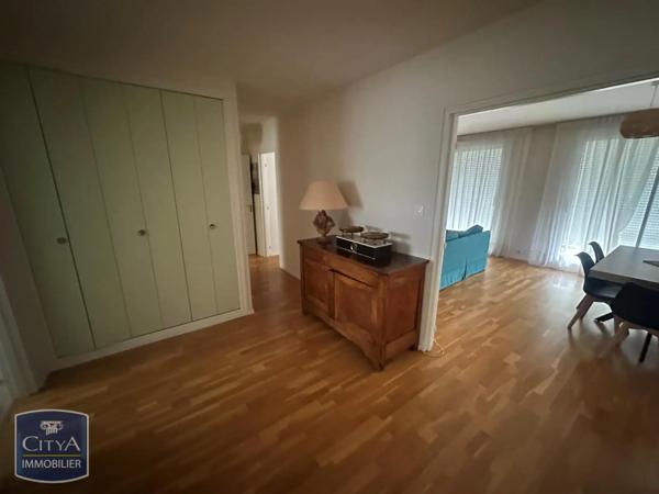 Appartement à louer 4 pièces 99.71m²