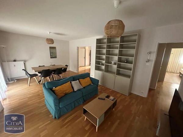 Appartement à louer 4 pièces 99.71m²