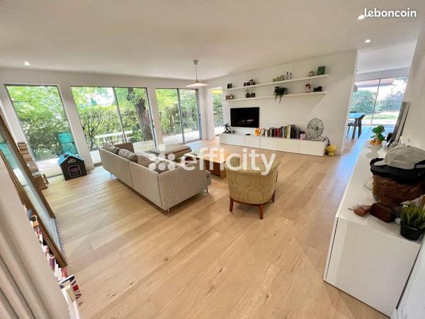 Appartement 5 pièces - 136 m² Bien prestige