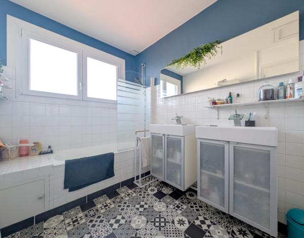 Maison 4 chambres au coeur de Lagord, garage et jardin