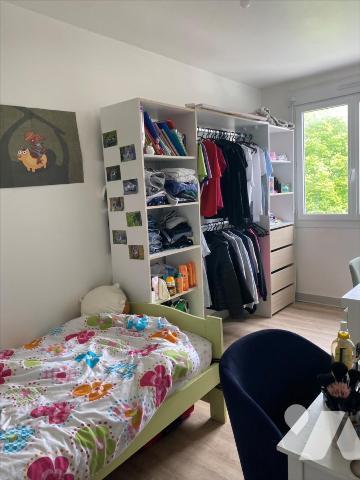 Centre Ville Appartement de Type 5 au 3ème étage avec Vue Mer