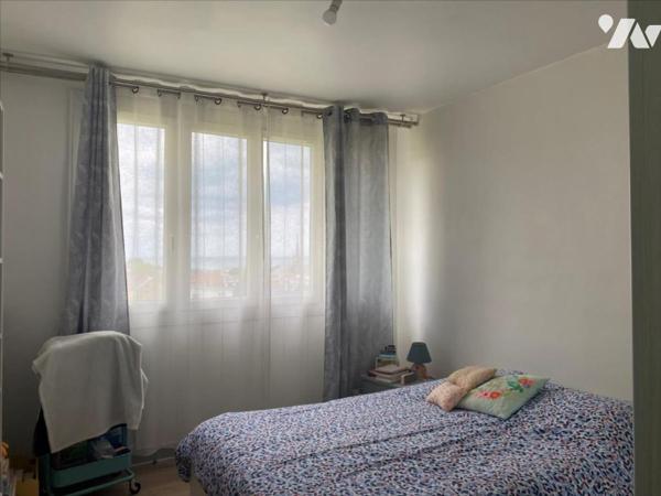 Centre Ville Appartement de Type 5 au 3ème étage avec Vue Mer