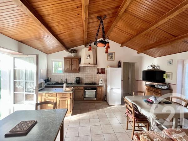 Maison à vendre  4 pièces - 54,05 m 2   ST PIERRE D OLERON  - 17