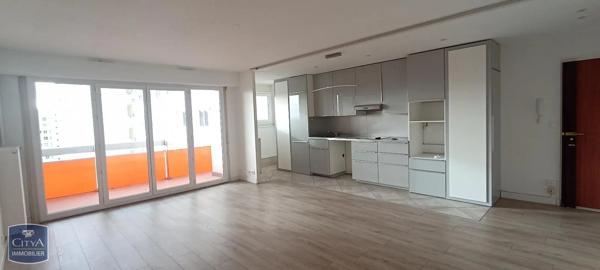 Appartement à louer 4 pièces 86.93m² Orléans (45000)