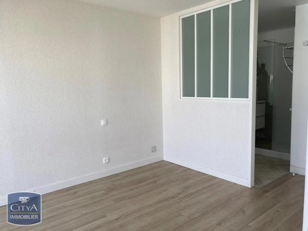 Appartement à louer 4 pièces 86.93m² Orléans (45000)