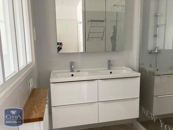 Appartement à louer 4 pièces 86.93m² Orléans (45000)