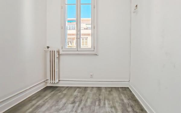 Appartement à vendre    3 pièces • 53 m2 Nice