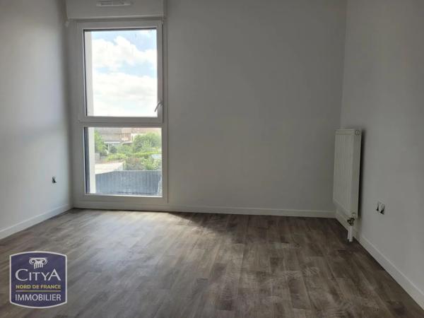 Appartement à louer 4 pièces 81.59m² Templemars (59175)