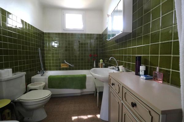 Lambesc, ensemble immobilier 280m² sur 7hectares
