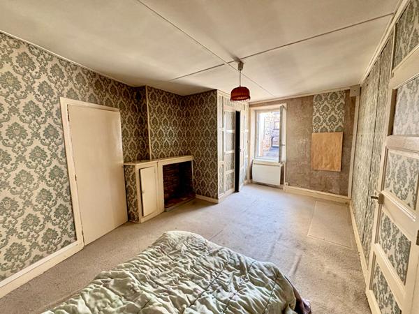 Maison à Vic-le-Comte - Référence ICB-6896