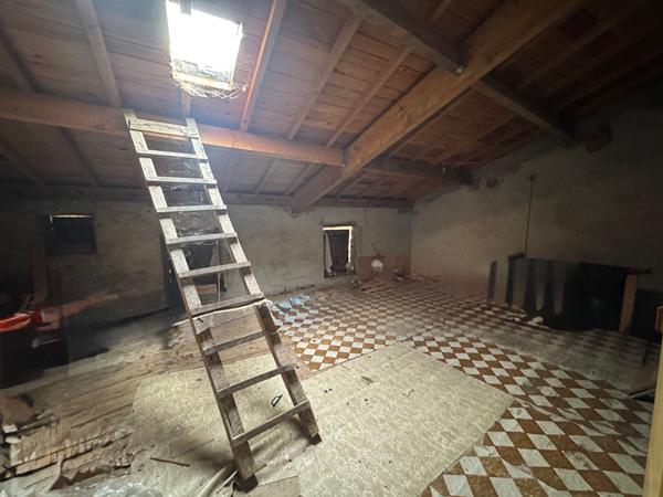 Maison à Vic-le-Comte - Référence ICB-6896