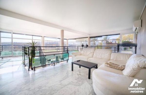 Appartement d'exception sur les hauteurs du village de LAXOU,
Avec vue dégagée sur NANCY,