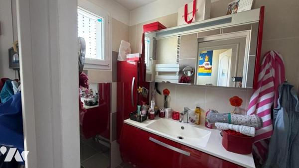 Maison 3 pièces, 2 ch, garage et jardin clos de 730m2
