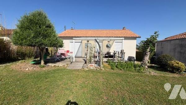 Maison 3 pièces, 2 ch, garage et jardin clos de 730m2