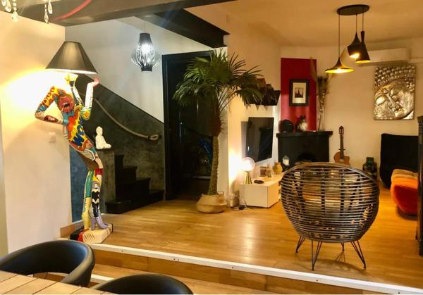 Maison entièrement rénovée avec jardin et piscine - Carcassonne