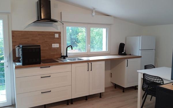 Appartement à louer    2 pièces •  Saint-Amand-Longpré