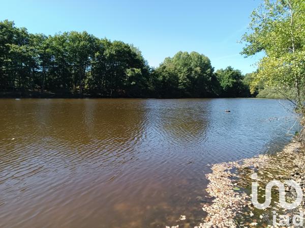 Land for sale 37 398 m² Bord-Saint-Georges