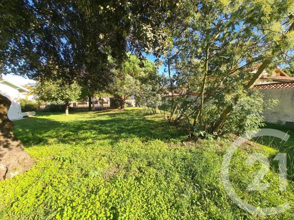 Terrain à vendre  550 m 2   VENDAYS MONTALIVET  - 33