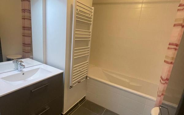 Appartement à louer    3 pièces • 60,55 m2 Péron