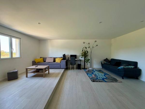 Appartement en Duplex à vendre 3 pièces 85 m2 jardin 175 m2 VILLELAURE (84)