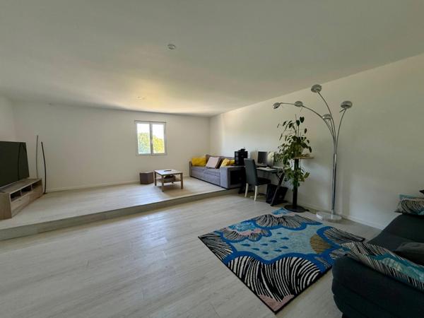 Appartement en Duplex à vendre 3 pièces 85 m2 jardin 175 m2 VILLELAURE (84)