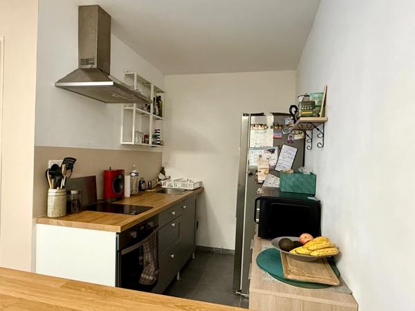 Appartement en Duplex à vendre 3 pièces 85 m2 jardin 175 m2 VILLELAURE (84)