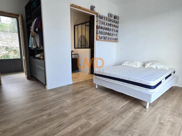 Villa contemporaine avec piscine et vue Luberon