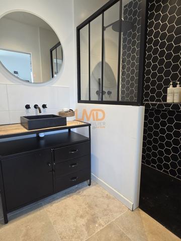 Villa contemporaine avec piscine et vue Luberon