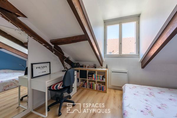 La maison bourgeoise, au calme et en plein coeur de ville.