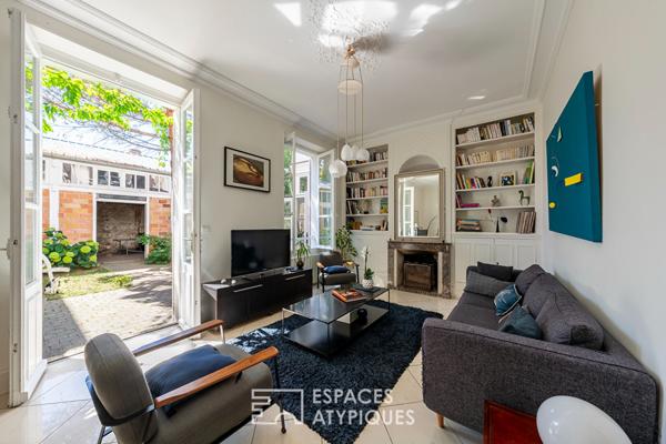 La maison bourgeoise, au calme et en plein coeur de ville.