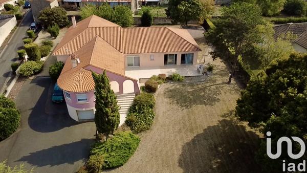 House for sale 6 rooms 223 m² Mirebeau