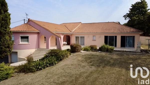 House for sale 6 rooms 223 m² Mirebeau