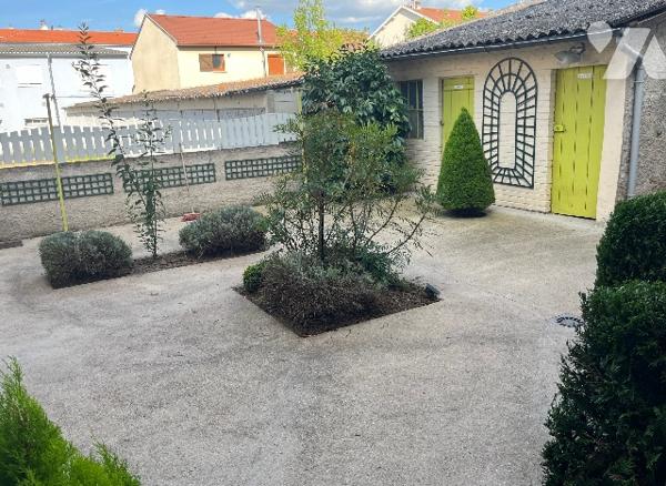 Immeuble à Tomblaine 6 logements et 1 local commercial