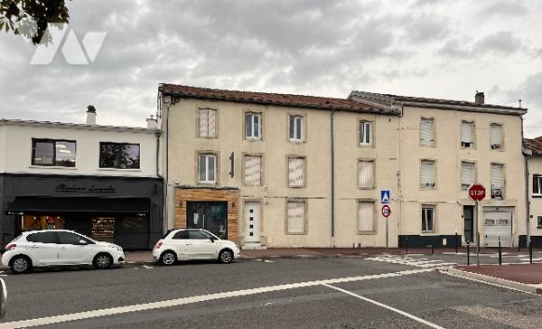 Immeuble à Tomblaine 6 logements et 1 local commercial