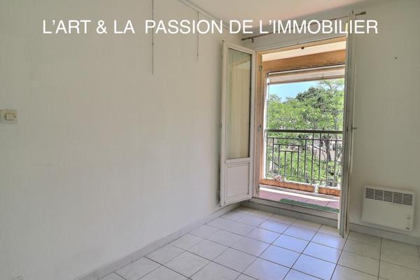 Allauch (13190) Appartement T2 avec box garage, village d'ALLAUCH