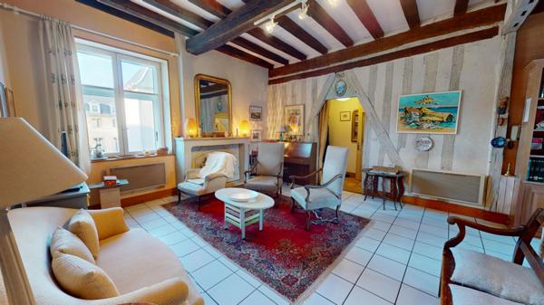 Appartement de caractère, centre ville de Nevers , 180m2